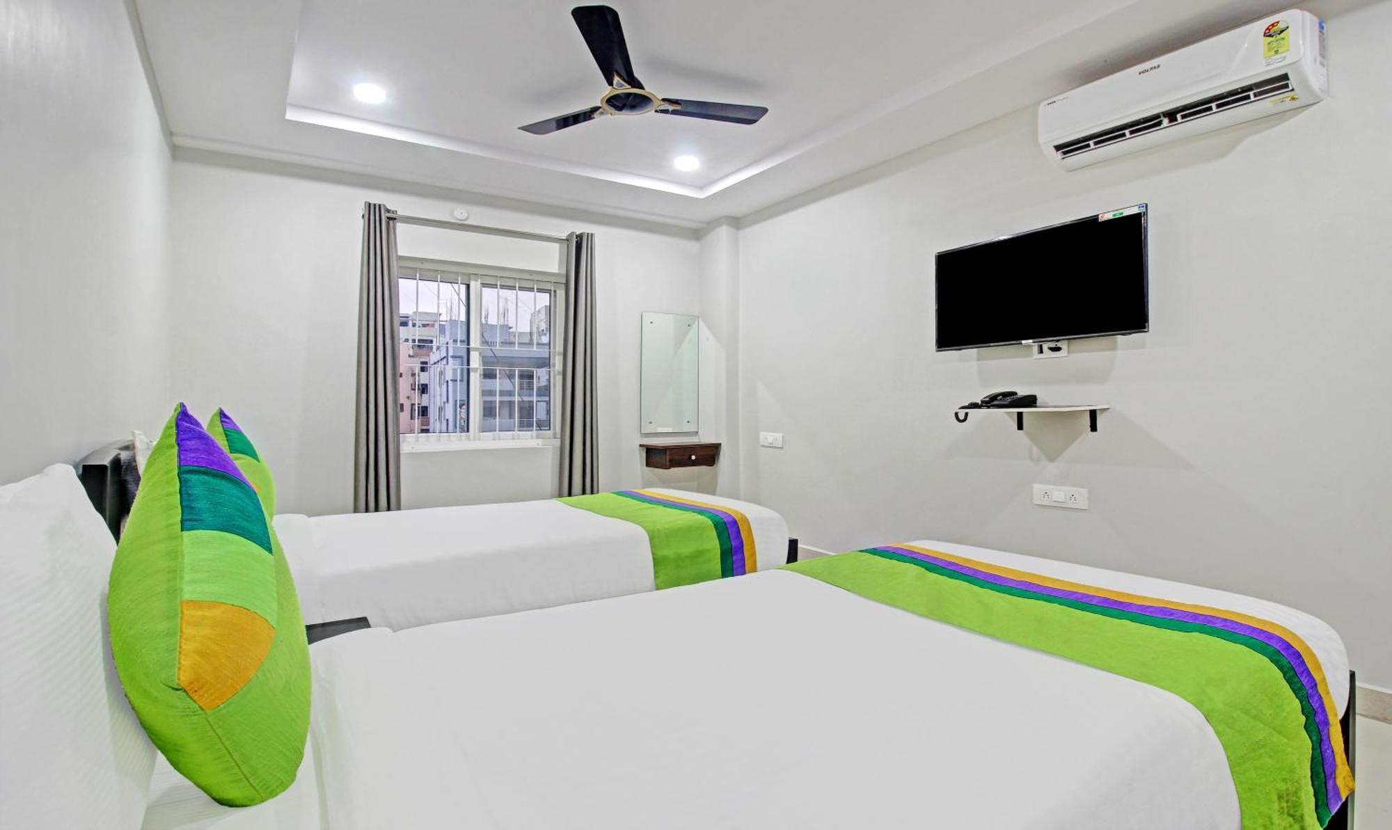 Itsy Hotels Sunrise Grand, Hitech City Hyderabad Exterior photo